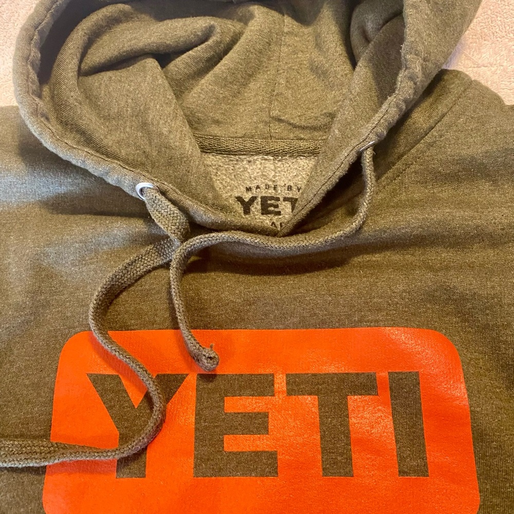 YETI Hooded Sweatshirt XL